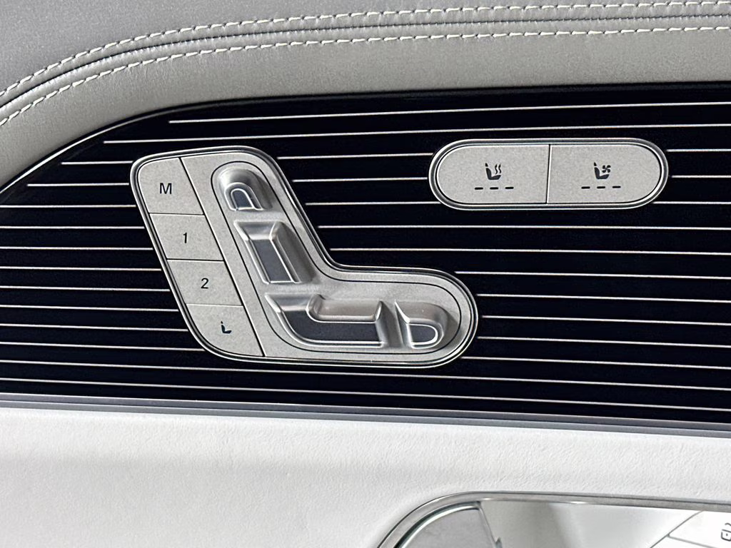 2022 Obsidian Black Metallic Mercedes-Benz GLS Maybach GLS 600 AWD SUV