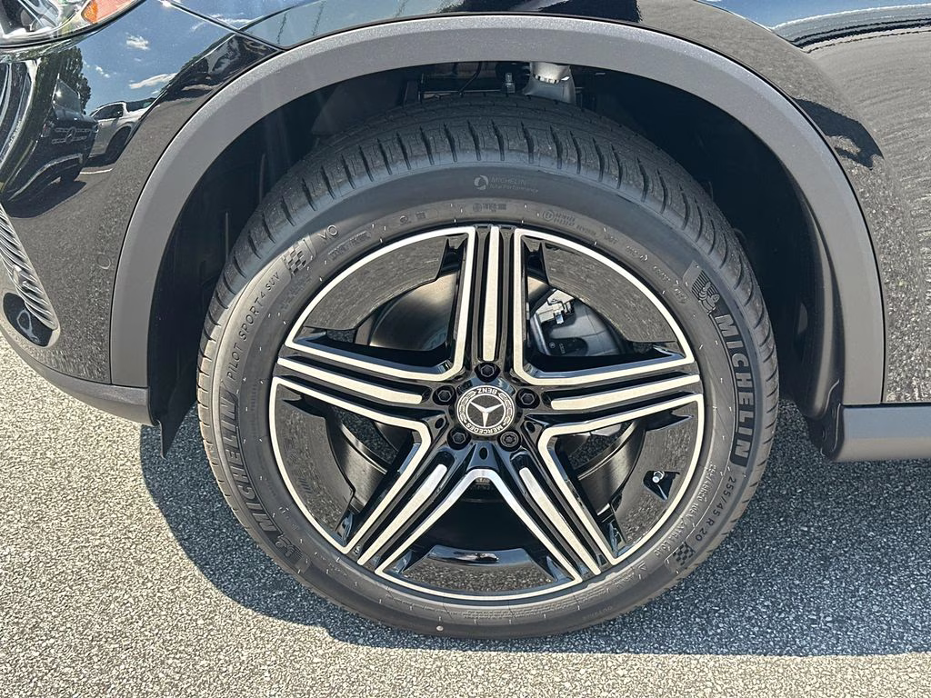2026 105/040black Mercedes-Benz GLC GLC 300 RWD SUV