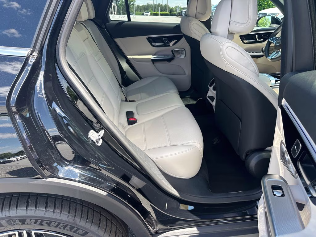 2026 105/040black Mercedes-Benz GLC GLC 300 RWD SUV