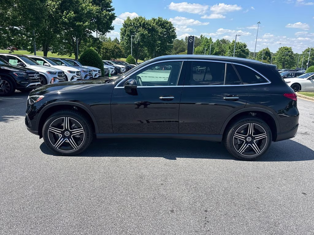 2026 105/040black Mercedes-Benz GLC GLC 300 RWD SUV