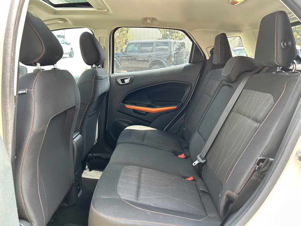 2021 Diamond White Ford EcoSport SE FWD SUV