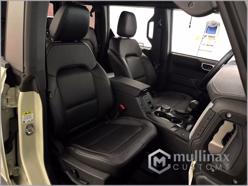 2026 Desert Sand Ford Bronco Outer Banks 4X4 SUV