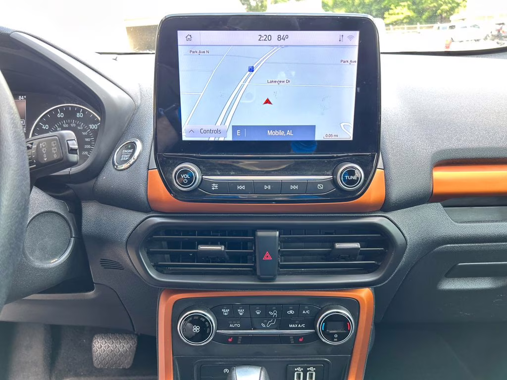 2021 Diamond White Ford EcoSport SE FWD SUV