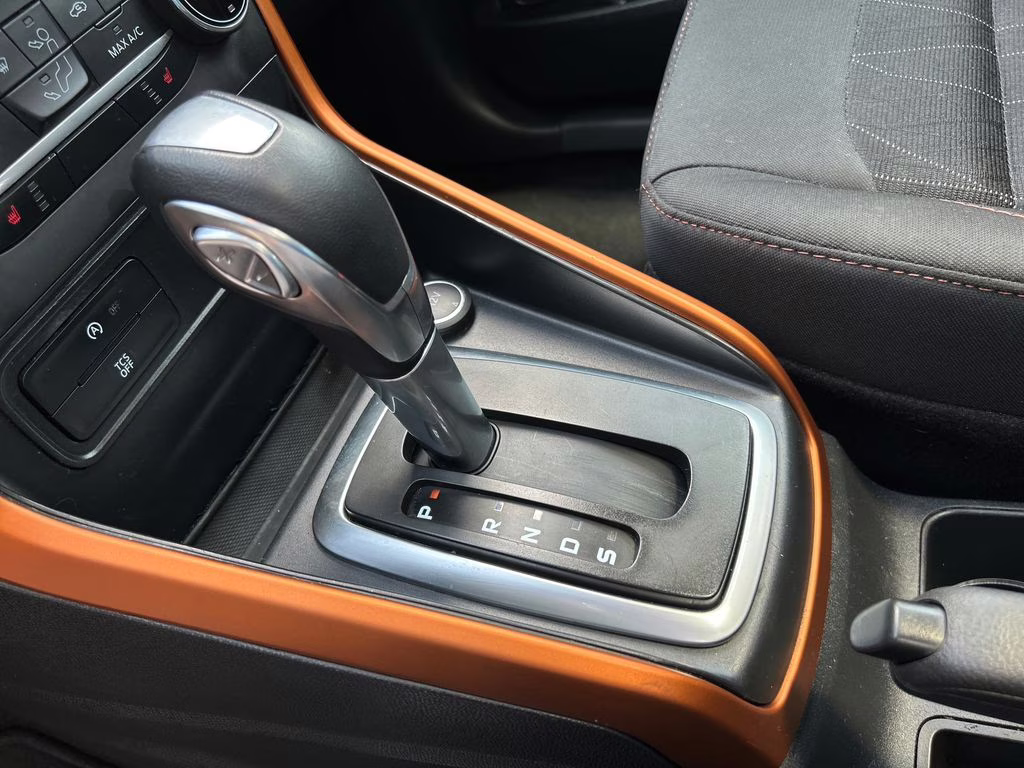 2021 Diamond White Ford EcoSport SE FWD SUV