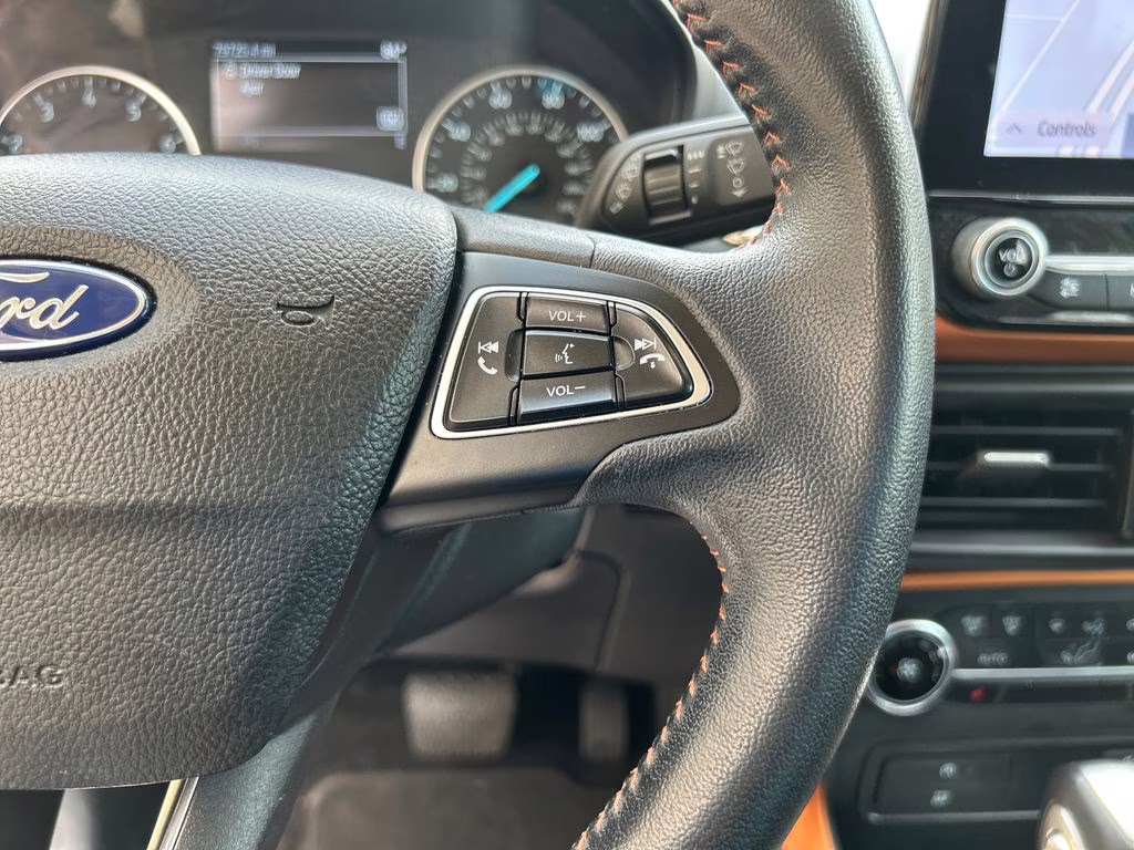 2021 Diamond White Ford EcoSport SE FWD SUV