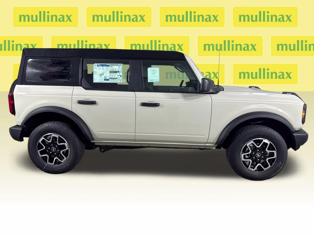 2026 Desert Sand Ford Bronco Base 4X4 SUV