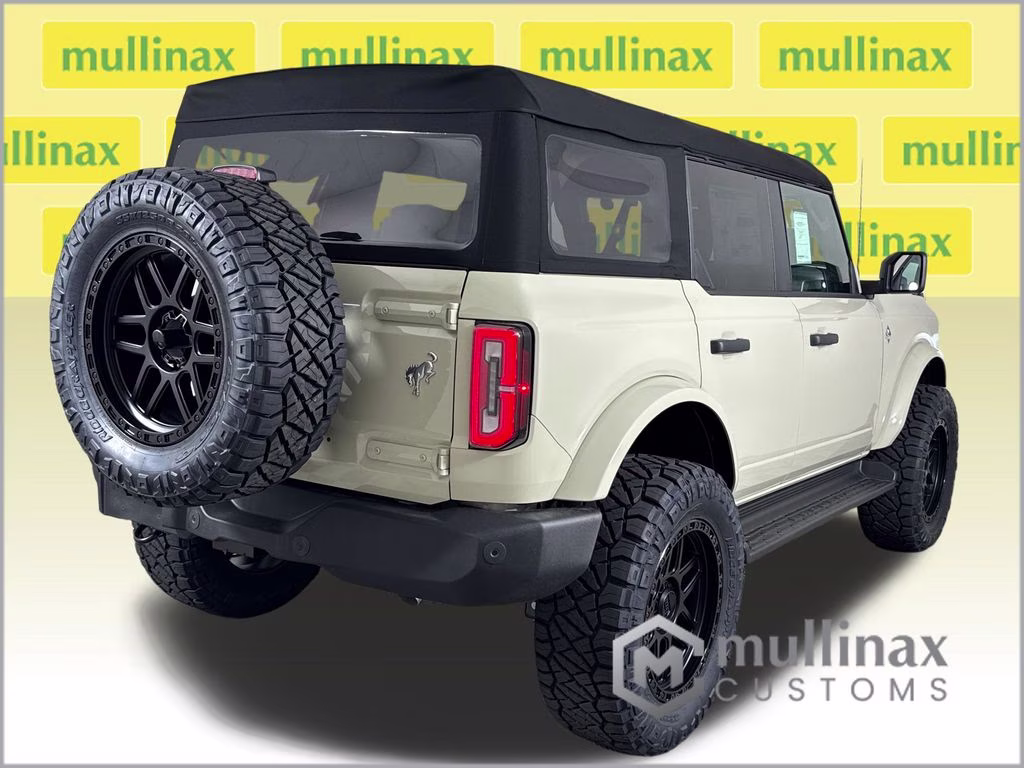 2026 Desert Sand Ford Bronco Outer Banks 4X4 SUV
