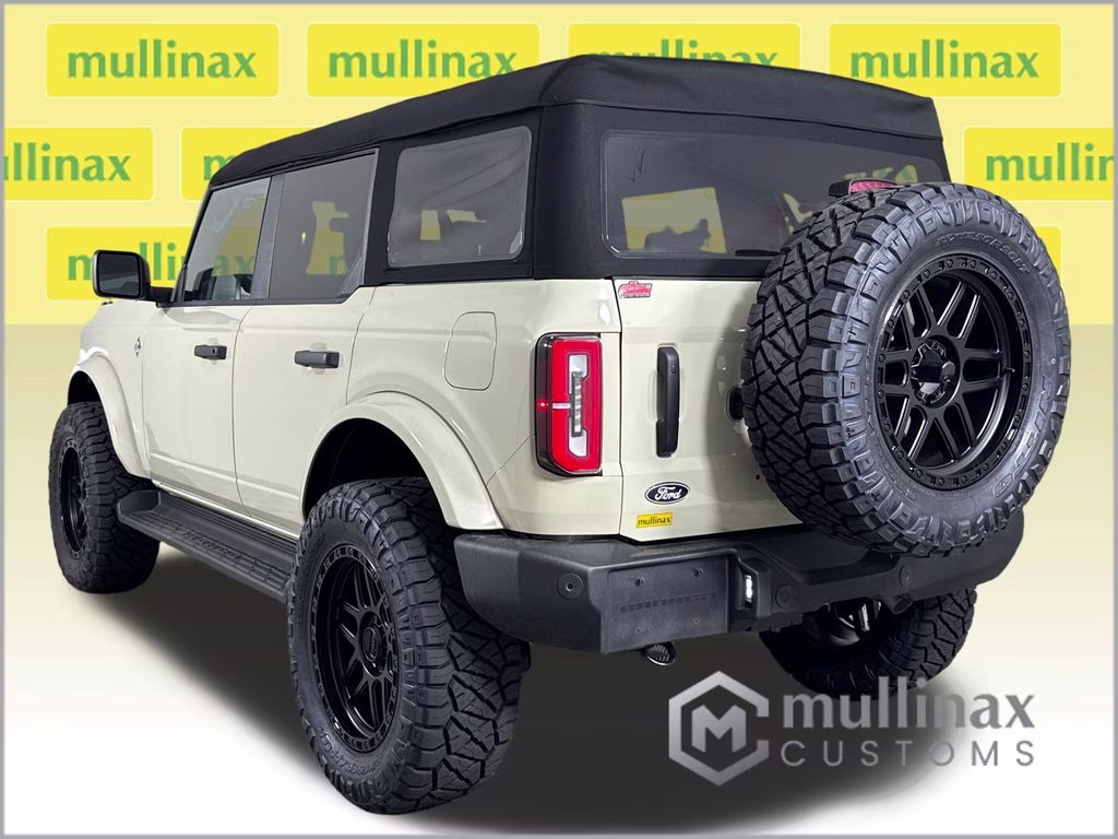 2026 Desert Sand Ford Bronco Outer Banks 4X4 SUV