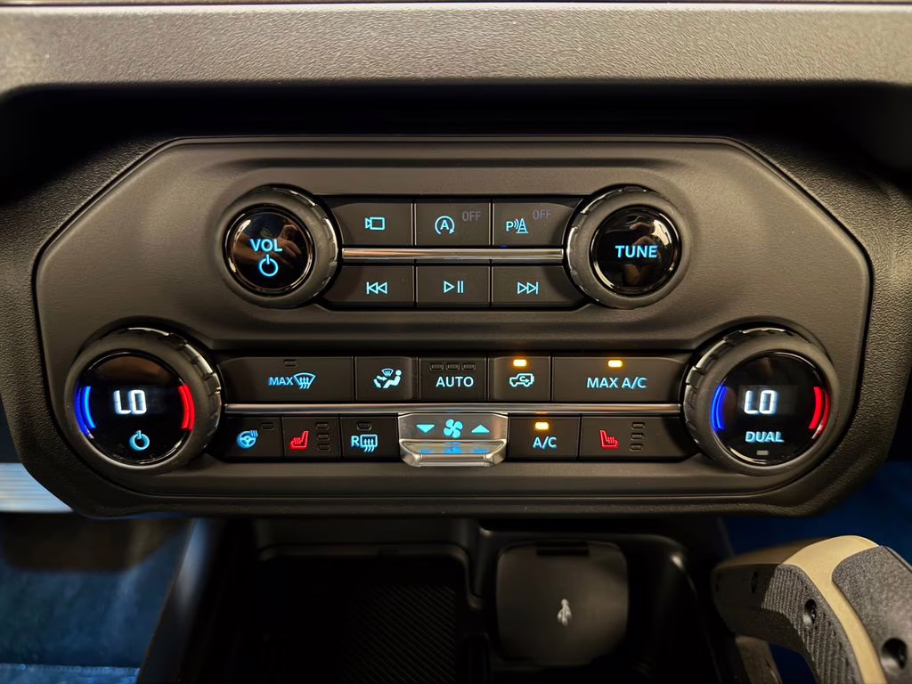 2026 Marsh Gray Ford Bronco Badlands 4X4 SUV