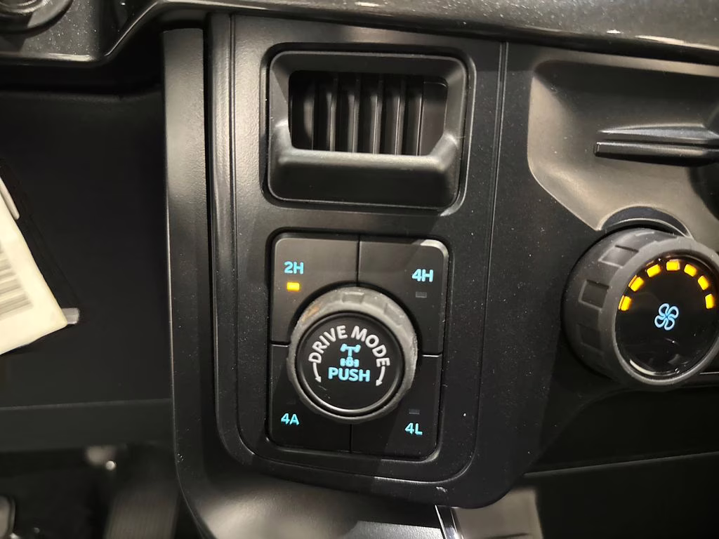 2026 Agate Black Metallic Ford F-150 LOBO 4X4 Truck