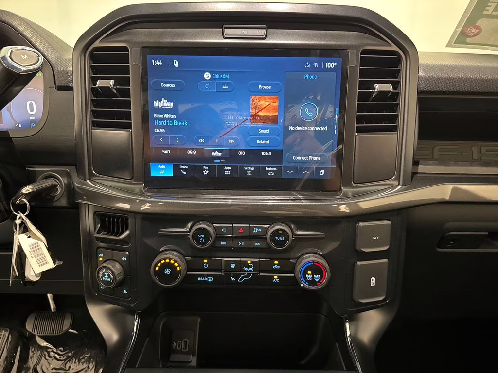 2026 Agate Black Metallic Ford F-150 LOBO 4X4 Truck
