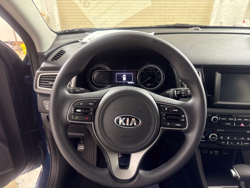 2018 Deep Cerulean Kia Niro LX FWD SUV