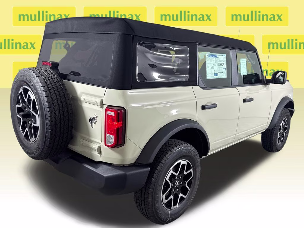 2026 Desert Sand Ford Bronco Base 4X4 SUV
