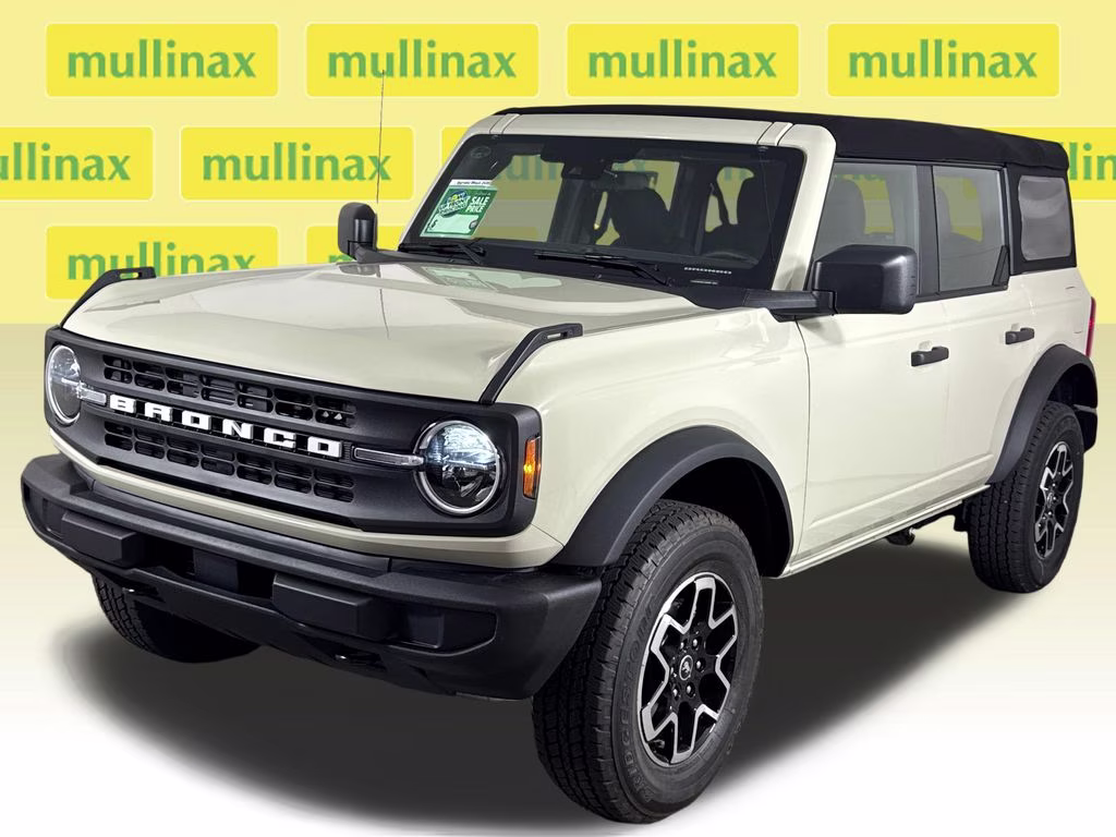 2026 Desert Sand Ford Bronco Base 4X4 SUV