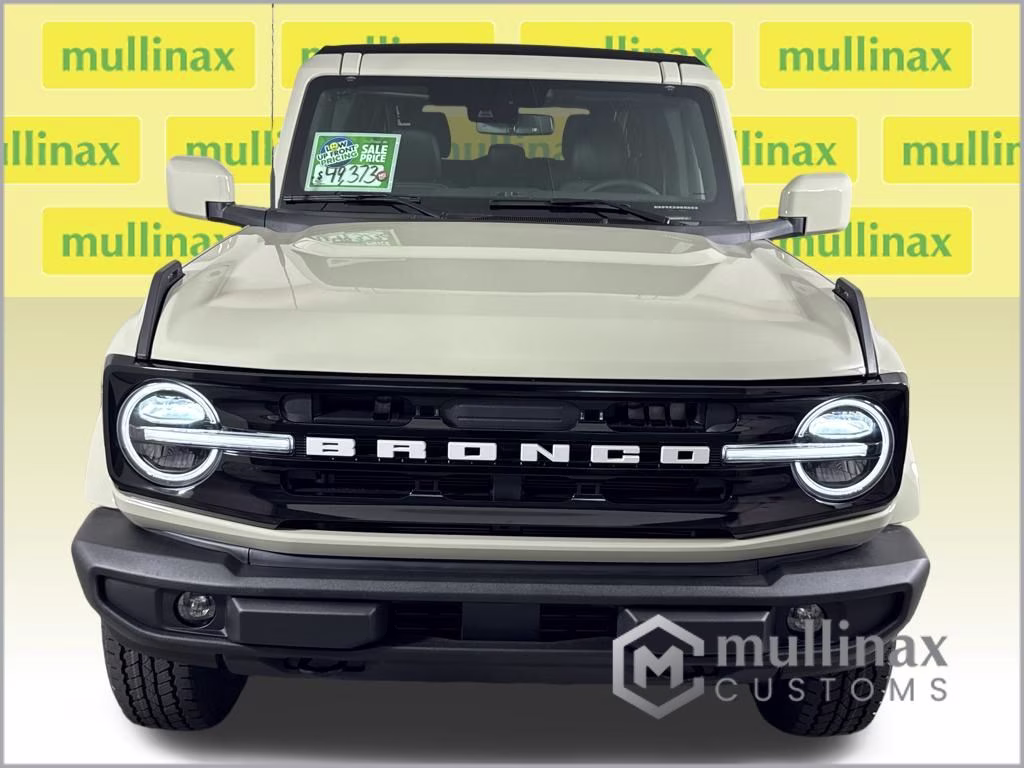 2026 Desert Sand Ford Bronco Outer Banks 4X4 SUV