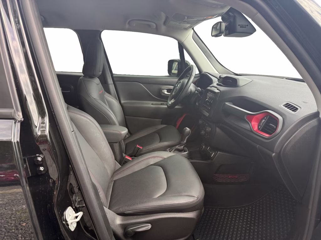 2023 Black Clearcoat Jeep Renegade Trailhawk 4X4 SUV