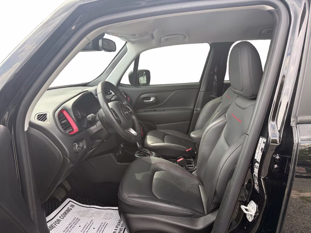 2023 Black Clearcoat Jeep Renegade Trailhawk 4X4 SUV