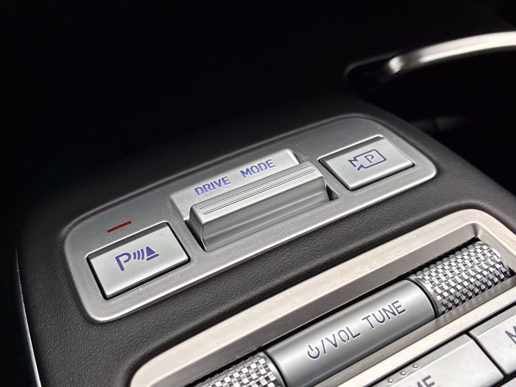 2025 Vik Black Genesis GV70 2.5T AWD SUV