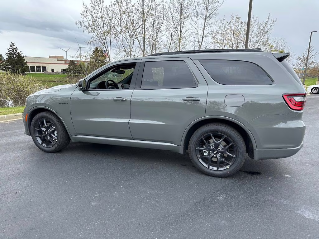 2026 Destroyer Gray Clearcoat Dodge Durango GT Plus HEMI V8 AWD SUV