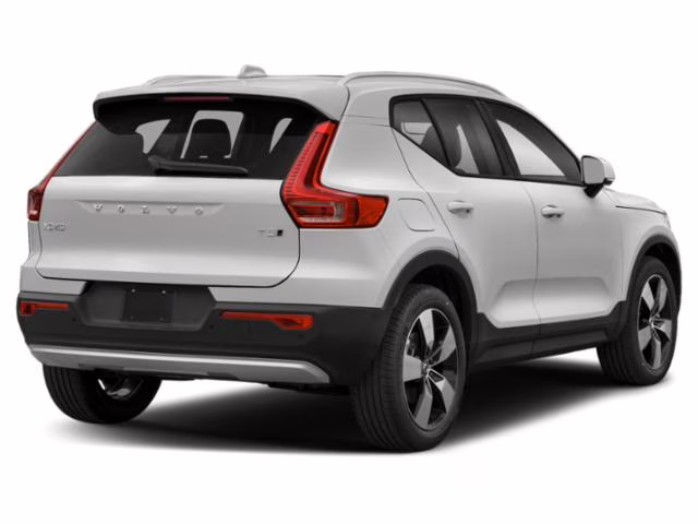2019 Ice White Volvo XC40 Momentum FWD SUV