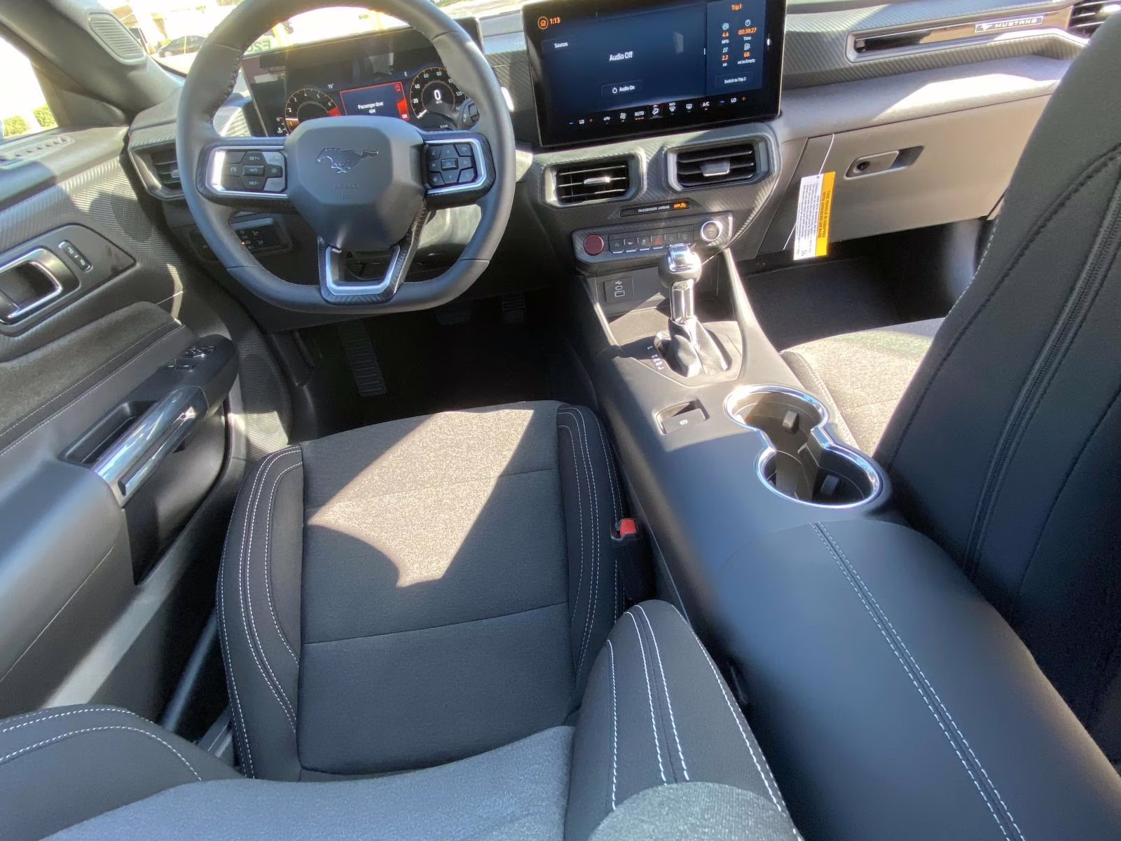 2025 Oxford White Ford Mustang EcoBoost RWD Coupe