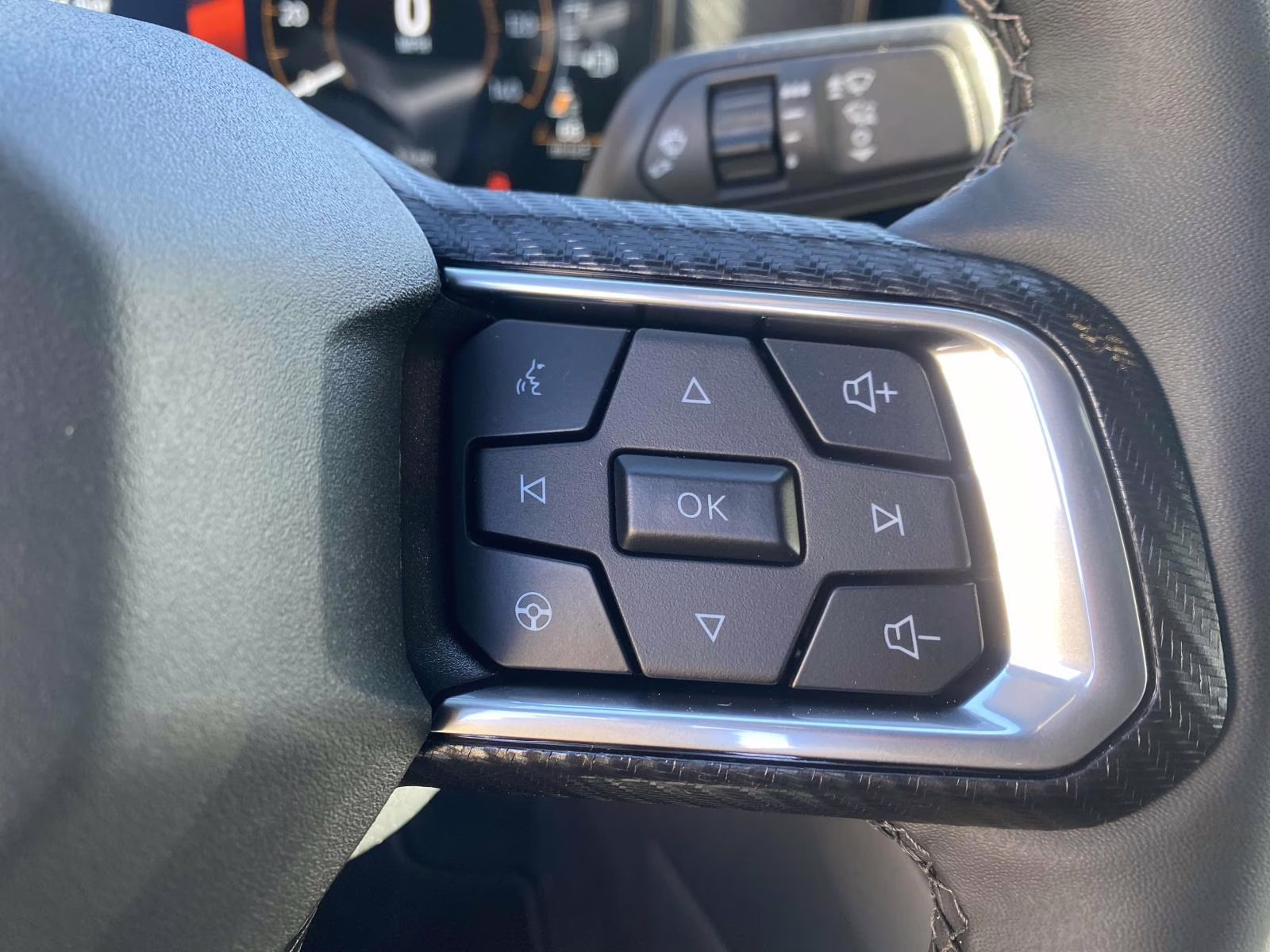 2025 Oxford White Ford Mustang EcoBoost RWD Coupe