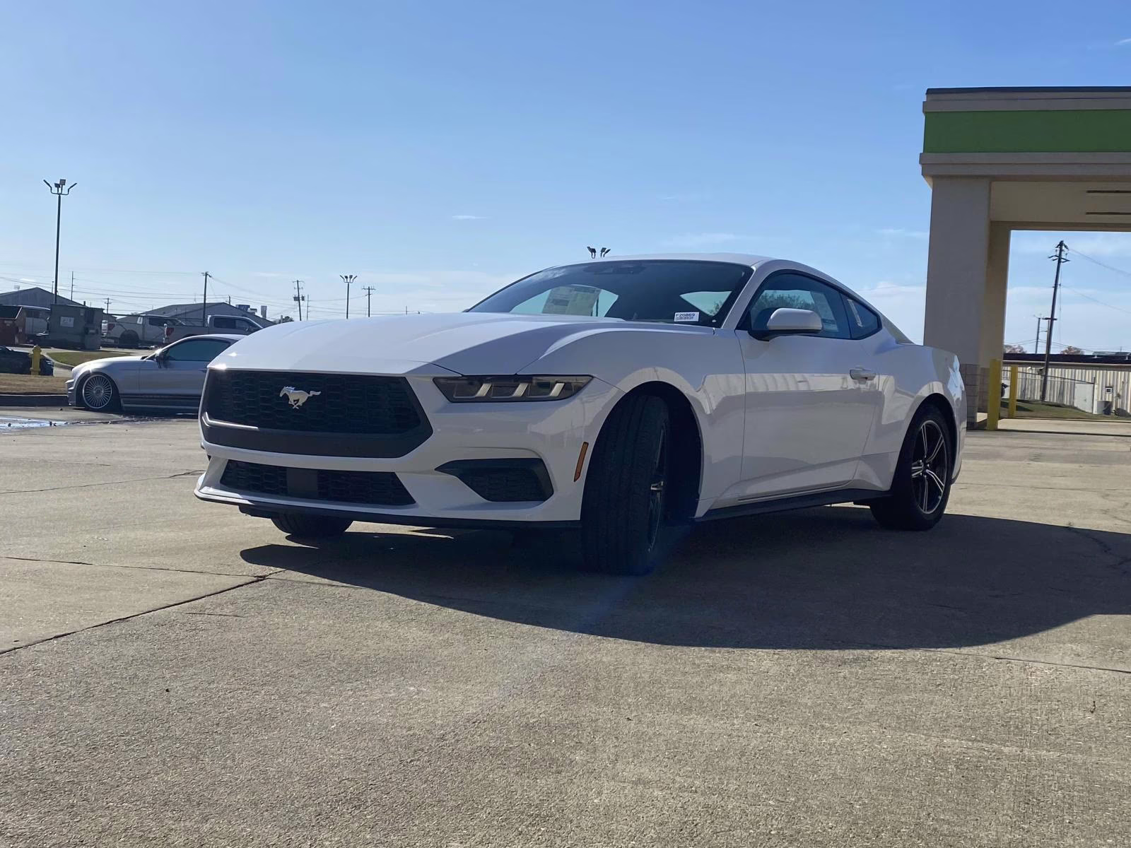 2025 Oxford White Ford Mustang EcoBoost RWD Coupe