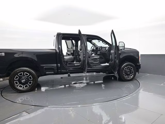 2023 Black Ford Super Duty F-350 SRW Platinum 4X4 Truck