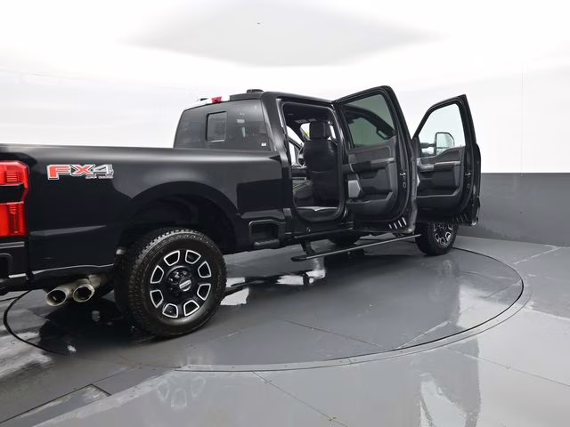 2023 Black Ford Super Duty F-350 SRW Platinum 4X4 Truck