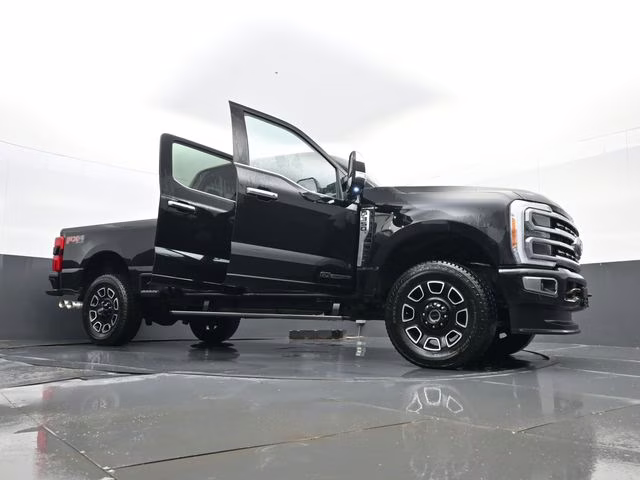 2023 Black Ford Super Duty F-350 SRW Platinum 4X4 Truck