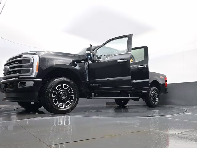 2023 Black Ford Super Duty F-350 SRW Platinum 4X4 Truck