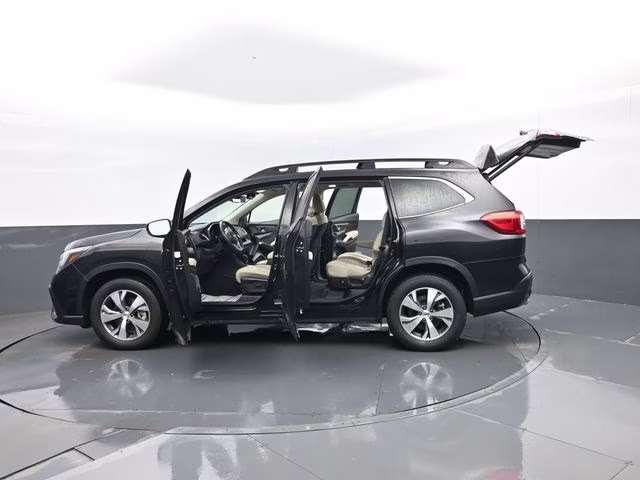 2025 Crystal Black Silica Subaru Ascent Premium AWD SUV