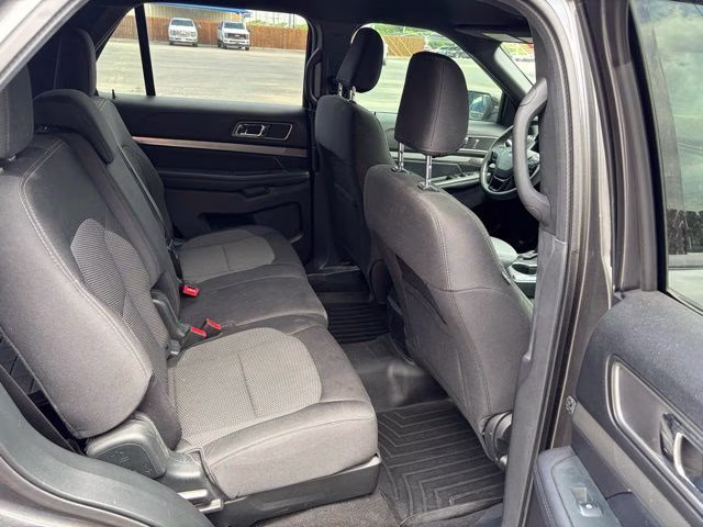 2019 Magnetic Ford Explorer XLT FWD SUV