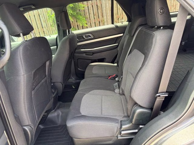 2019 Magnetic Ford Explorer XLT FWD SUV