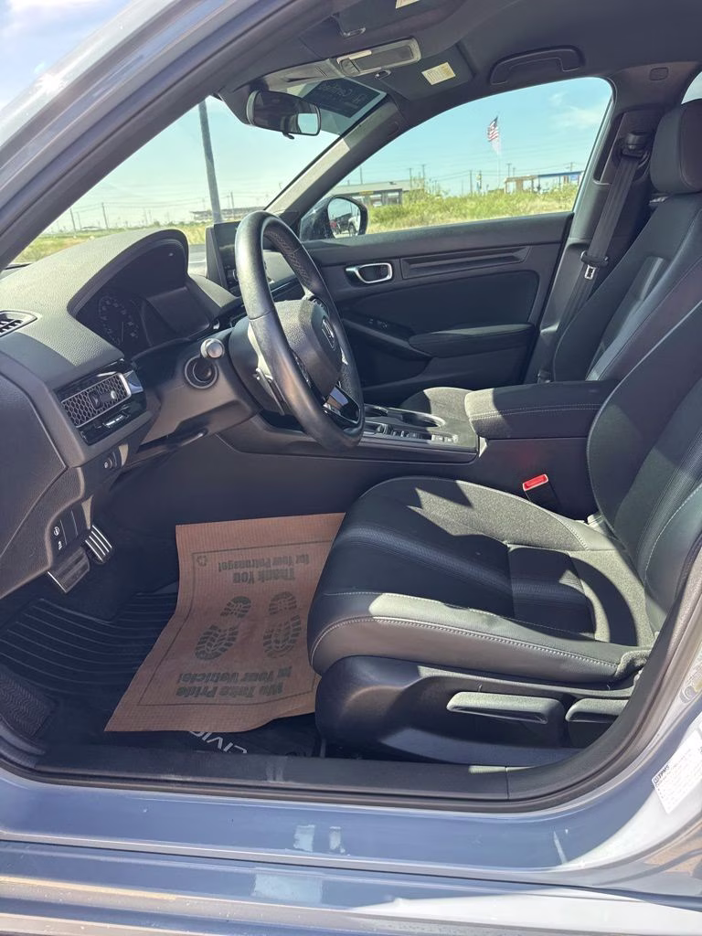 2024 Sonic Gray Pearl Honda Civic Sport FWD Hatchback