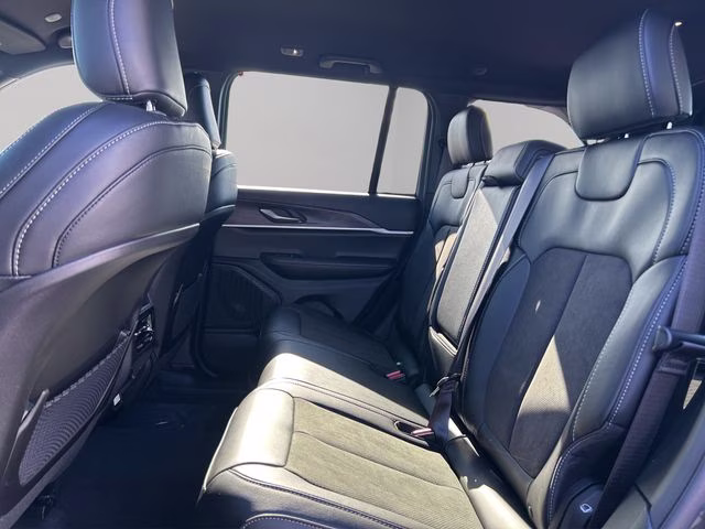 2026 Baltic Gray Metallic Clearcoat Jeep Grand Cherokee Altitude 4X4 SUV