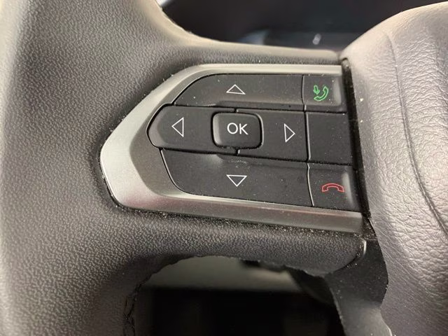 2024 Bright White Clearcoat Jeep Compass Latitude 4X4 SUV