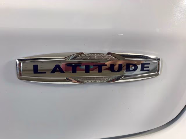 2024 Bright White Clearcoat Jeep Compass Latitude 4X4 SUV
