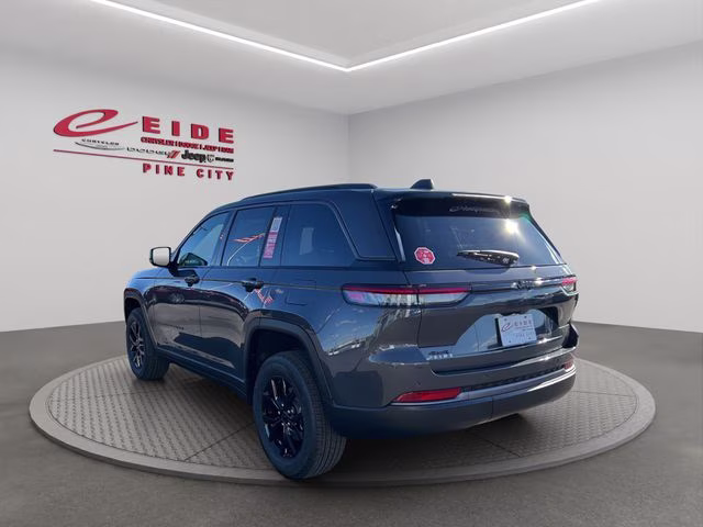 2026 Baltic Gray Metallic Clearcoat Jeep Grand Cherokee Altitude 4X4 SUV