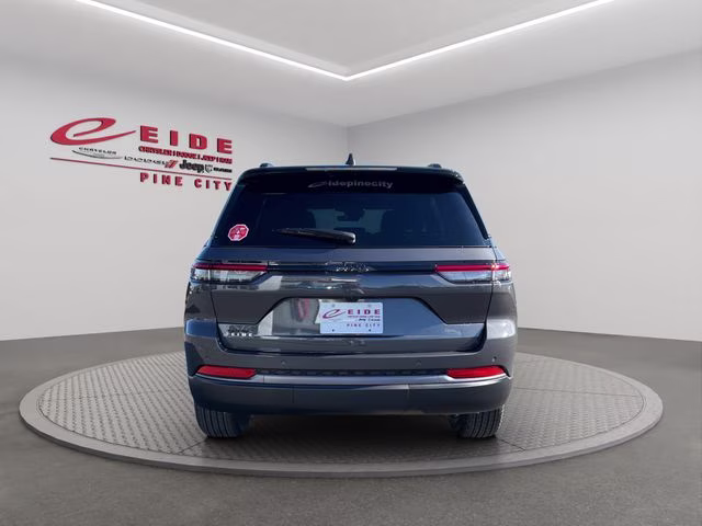 2026 Baltic Gray Metallic Clearcoat Jeep Grand Cherokee Altitude 4X4 SUV