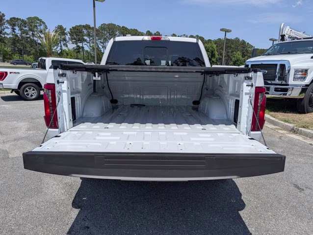 2025 Oxford White Ford F-150 XLT 4X4 Truck