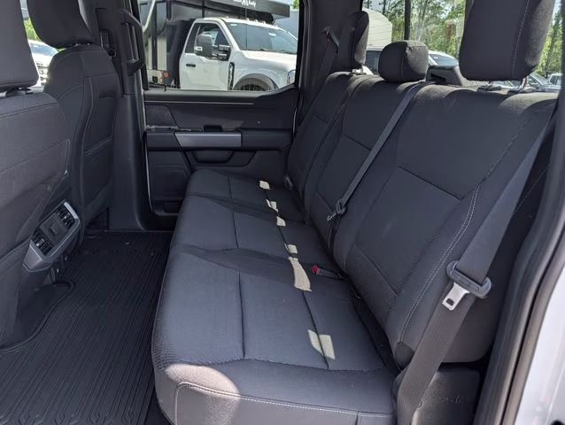 2025 Oxford White Ford F-150 XLT 4X4 Truck
