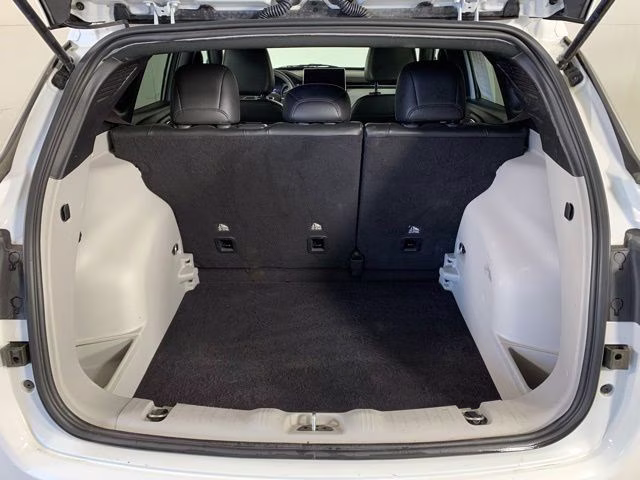 2024 Bright White Clearcoat Jeep Compass Latitude 4X4 SUV