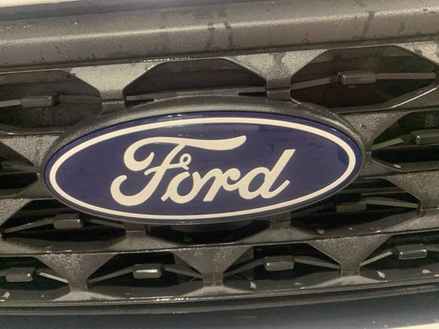 2026 Oxford White Ford Maverick XL AWD Truck