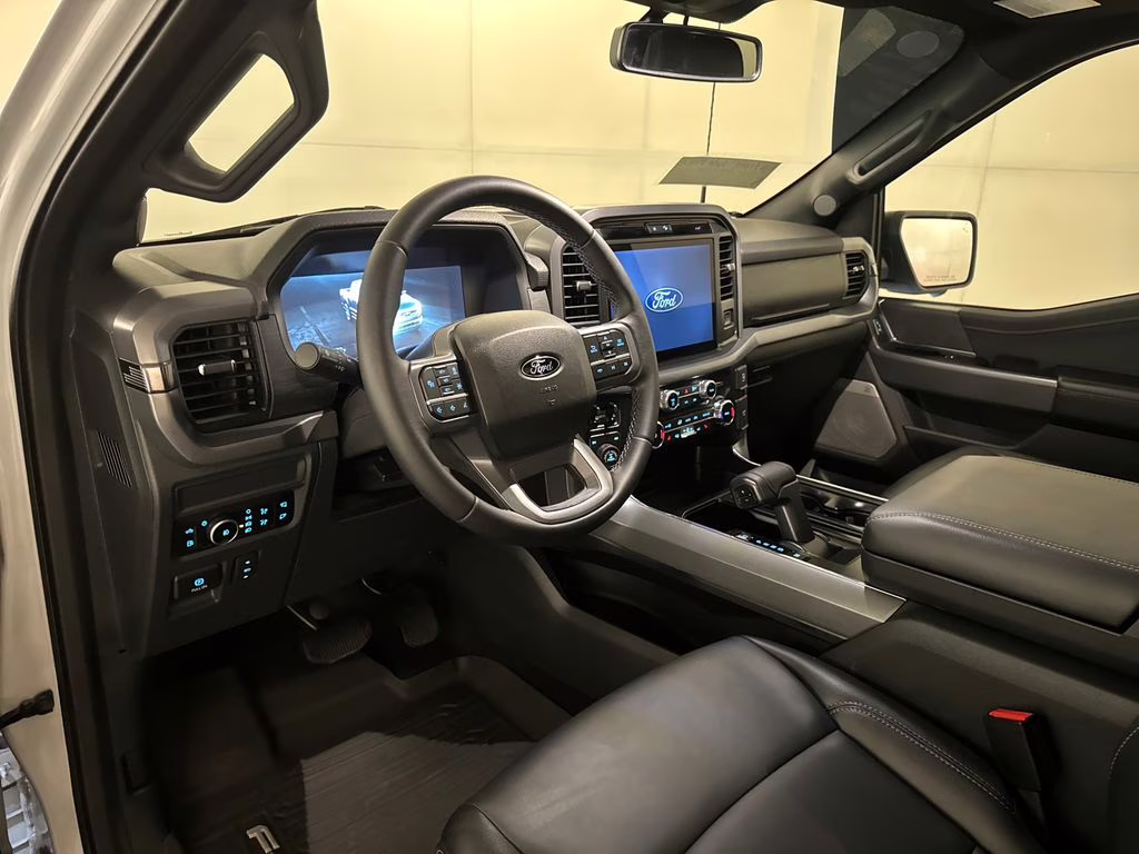 2025 Space White Metallic Ford F-150 XLT 4X4 Truck