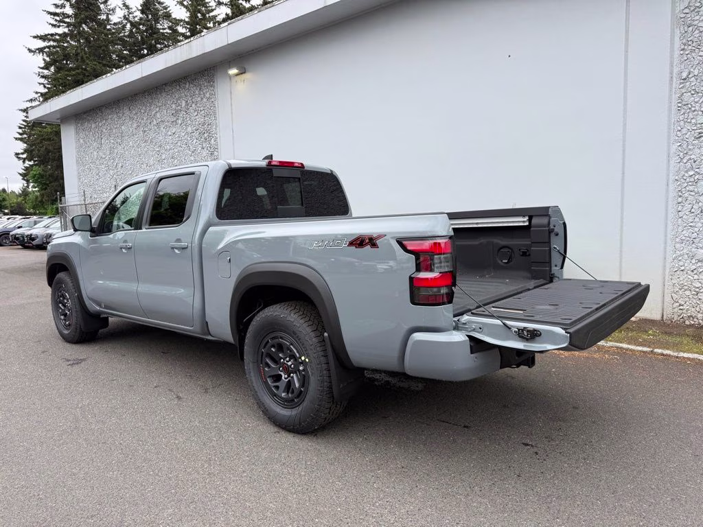 2026 Boulder Gray Pearl Nissan Frontier PRO-4X 4X4 Truck