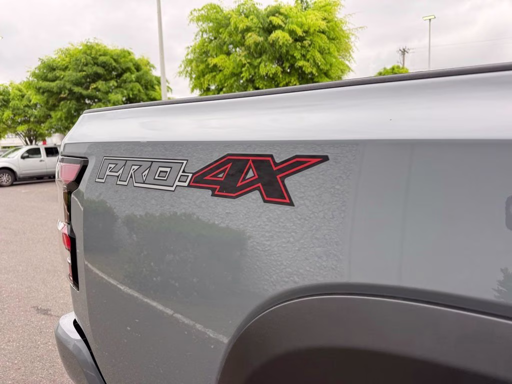 2026 Boulder Gray Pearl Nissan Frontier PRO-4X 4X4 Truck