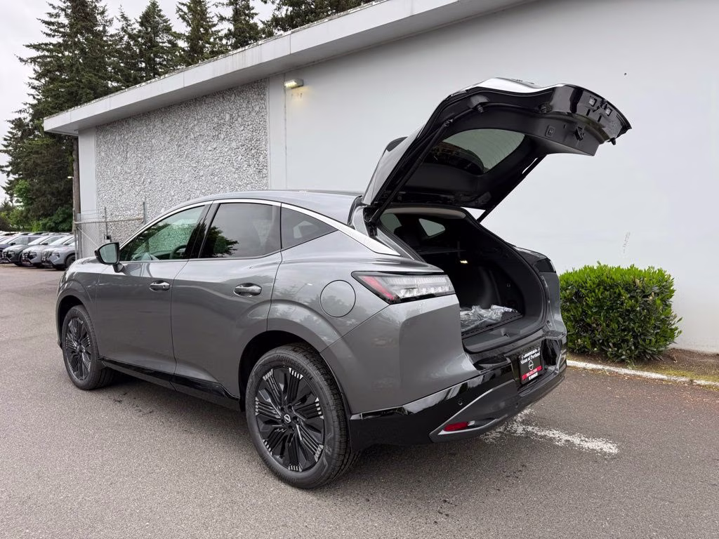 2026 Gun Metallic Nissan Murano Platinum AWD SUV