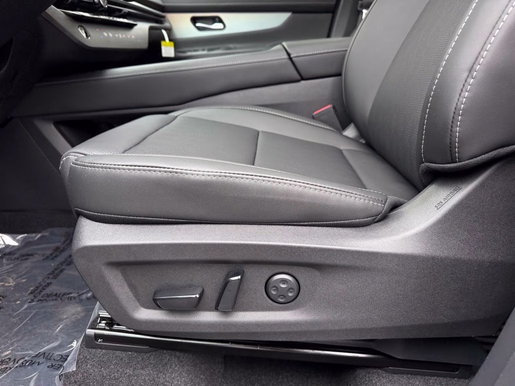 2026 Gun Metallic Nissan Murano Platinum AWD SUV
