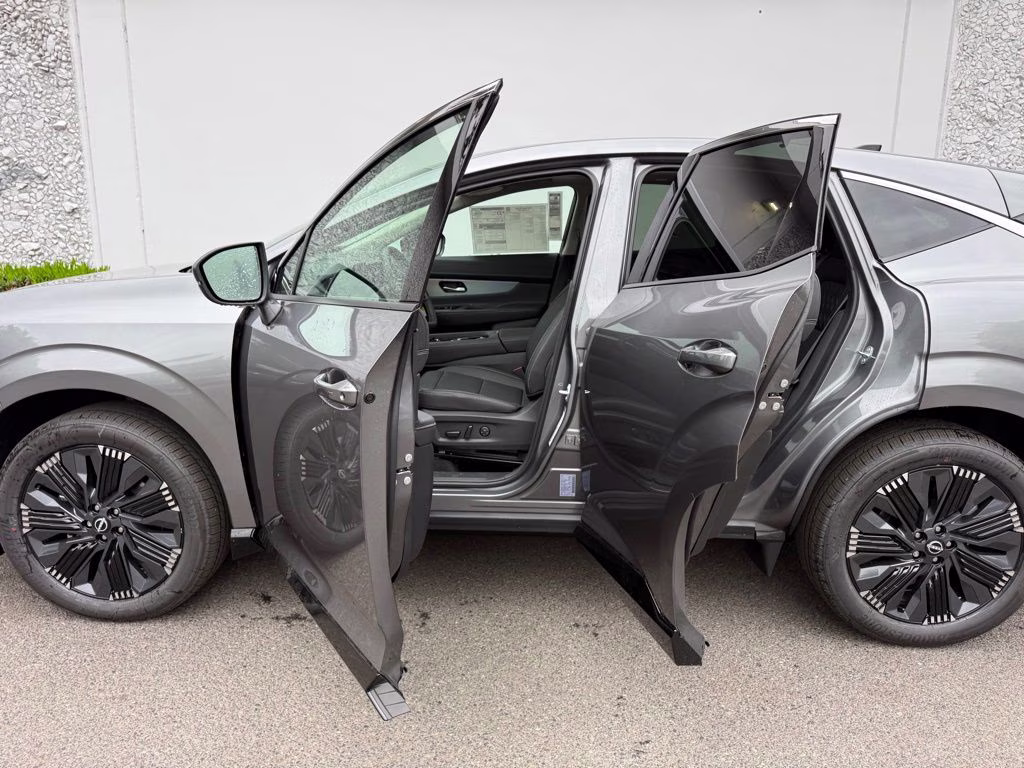 2026 Gun Metallic Nissan Murano Platinum AWD SUV